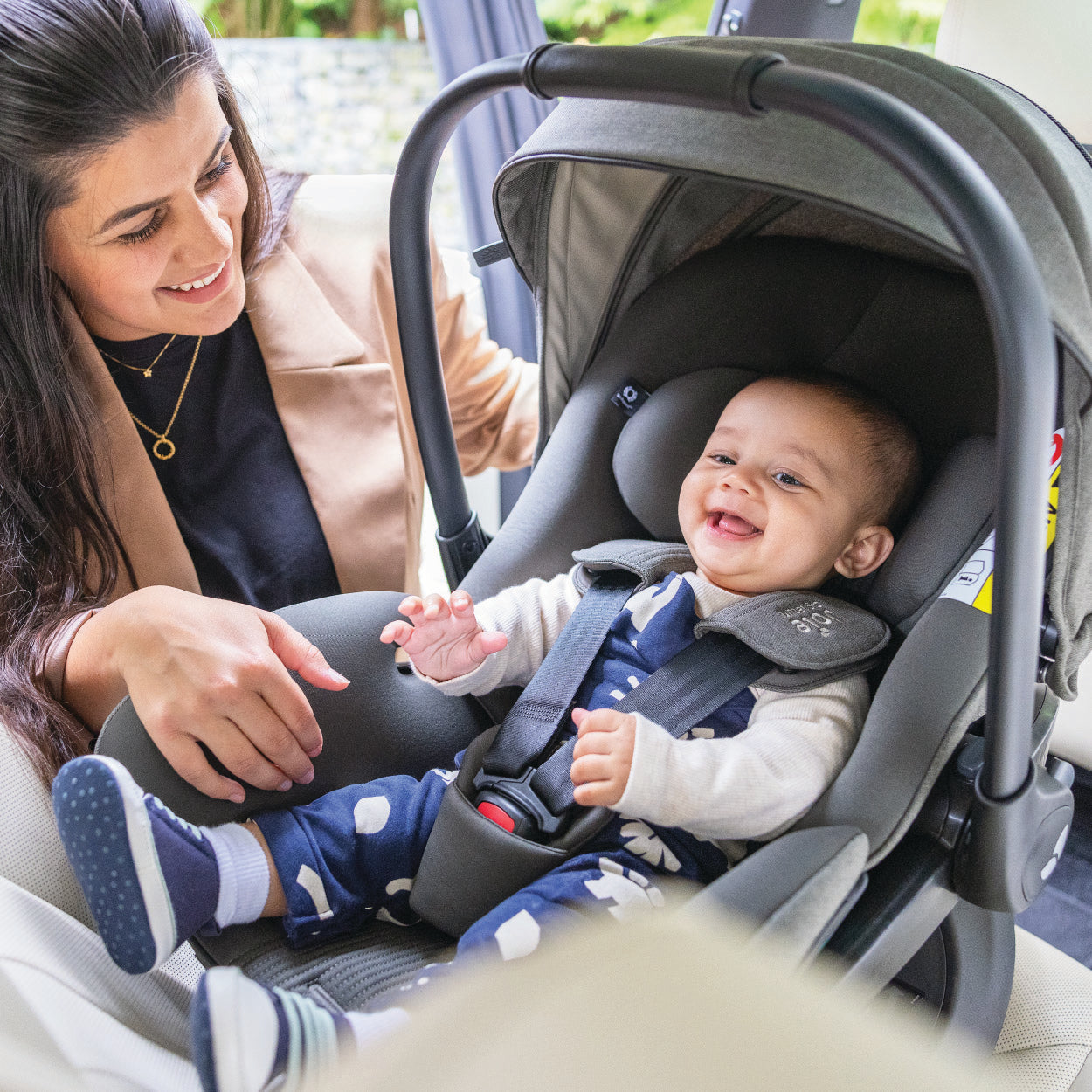 Joie signature car seat lifestyle image