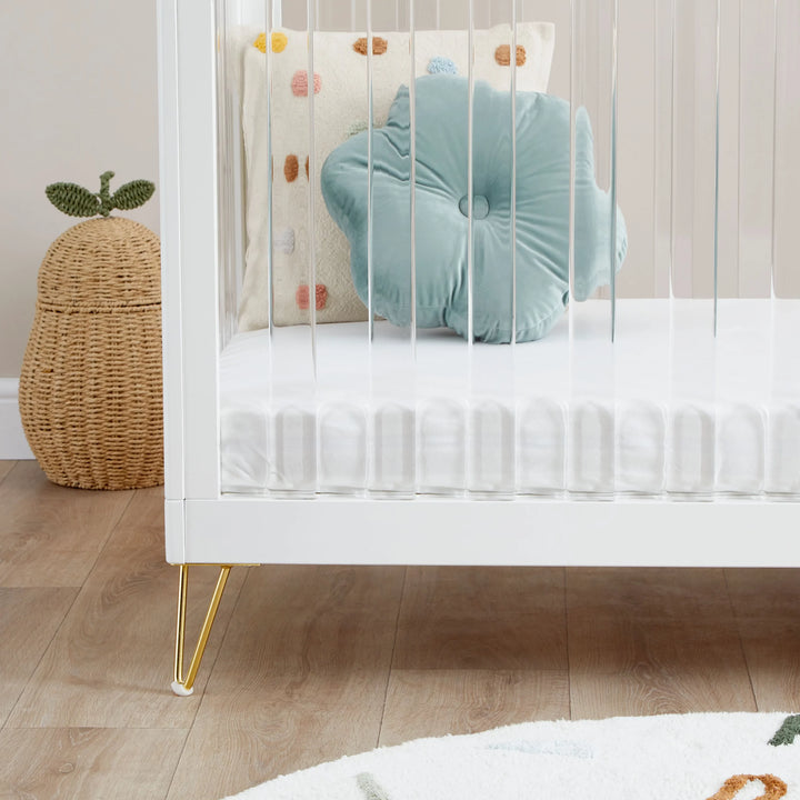 Babymore Kimi XL Acrylic Cot Bed close up detail