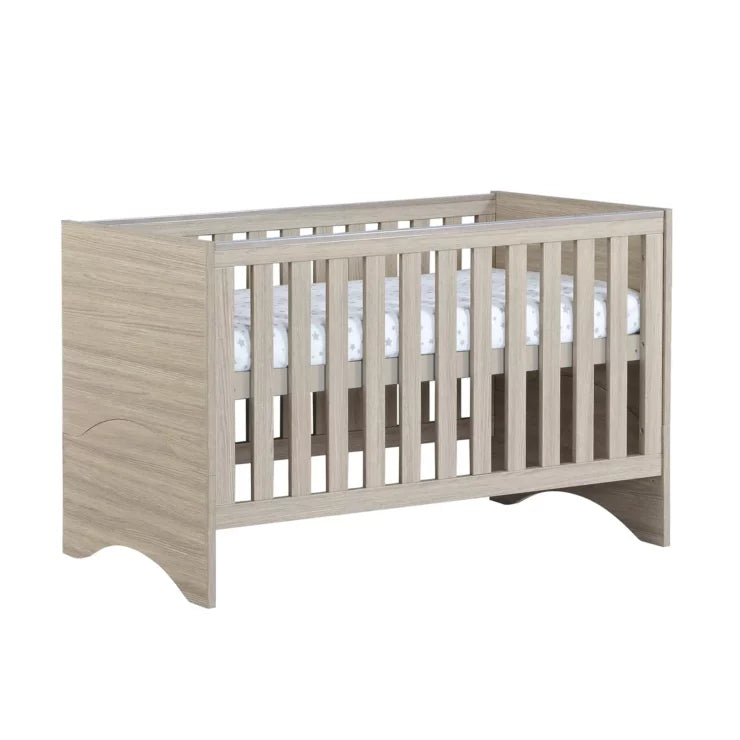 babymore Veni Cot Bed in Oak without drawer on a white background