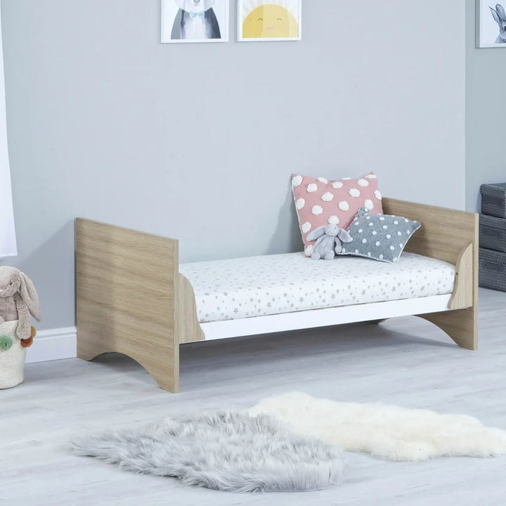 Babymore Veni Cot Bed White Oak toddler bed with no drawer