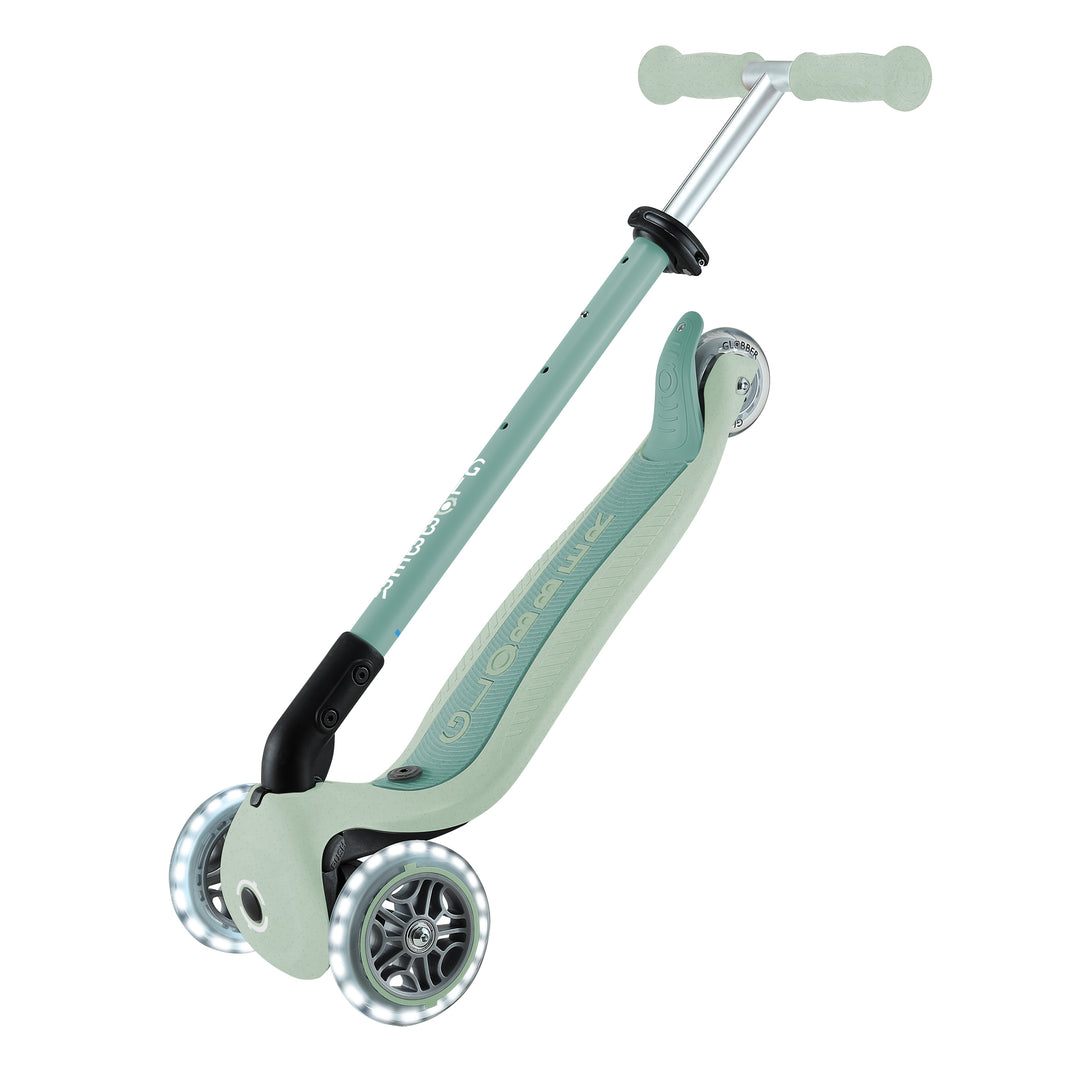 Globber Go•Up Active Lights Ecologic – Pistachio