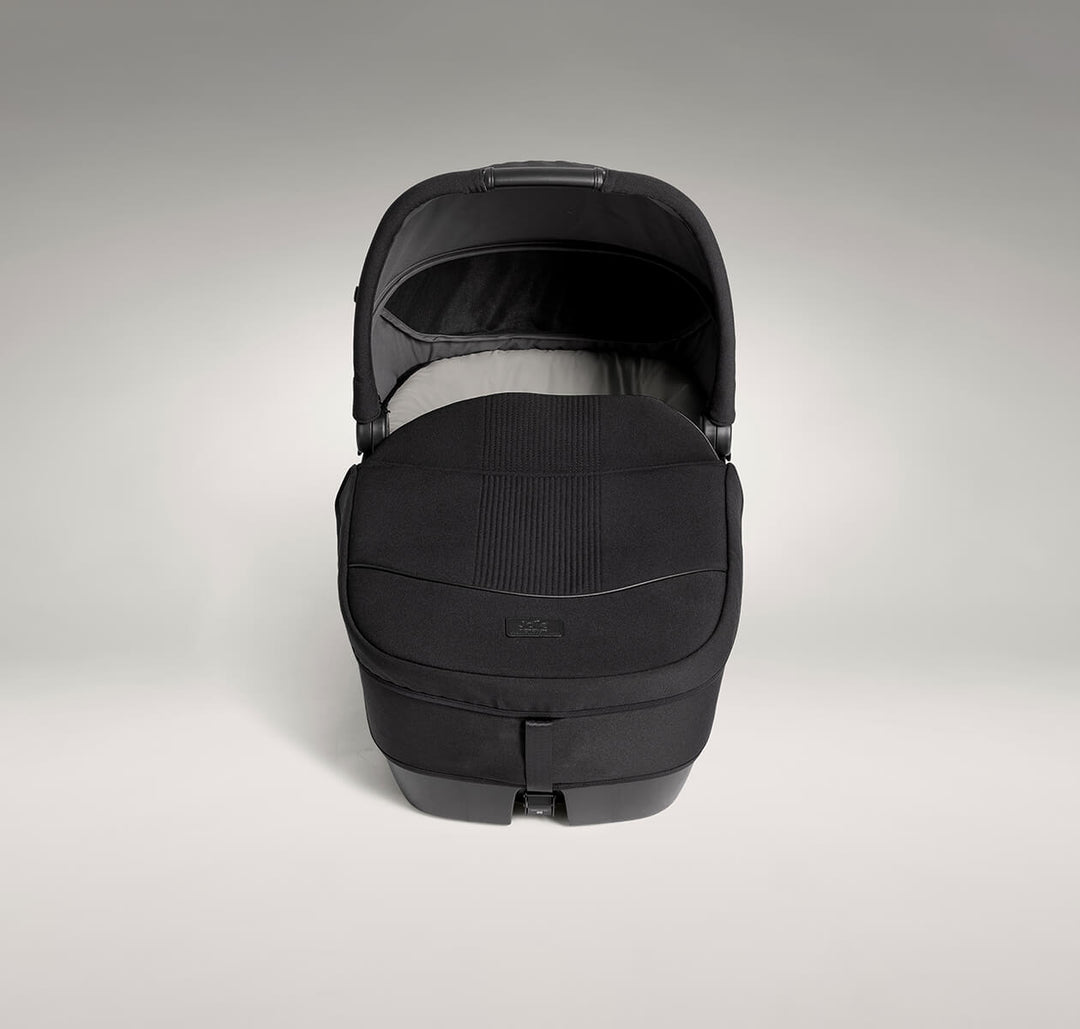 Joie calmi™ R129 – 180° Lie-Flat Car Cot
