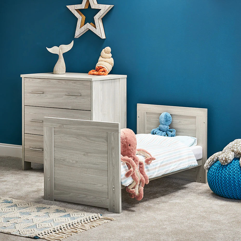 Obaby Nika Mini 2 Piece Nursery Room Set – Grey Wash