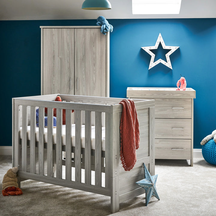 Obaby Nika Mini 3 Piece Nursery Room Set – Grey Wash