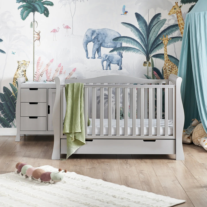 Stamford Luxe Sleigh 2 Piece Room Set - Warm Grey