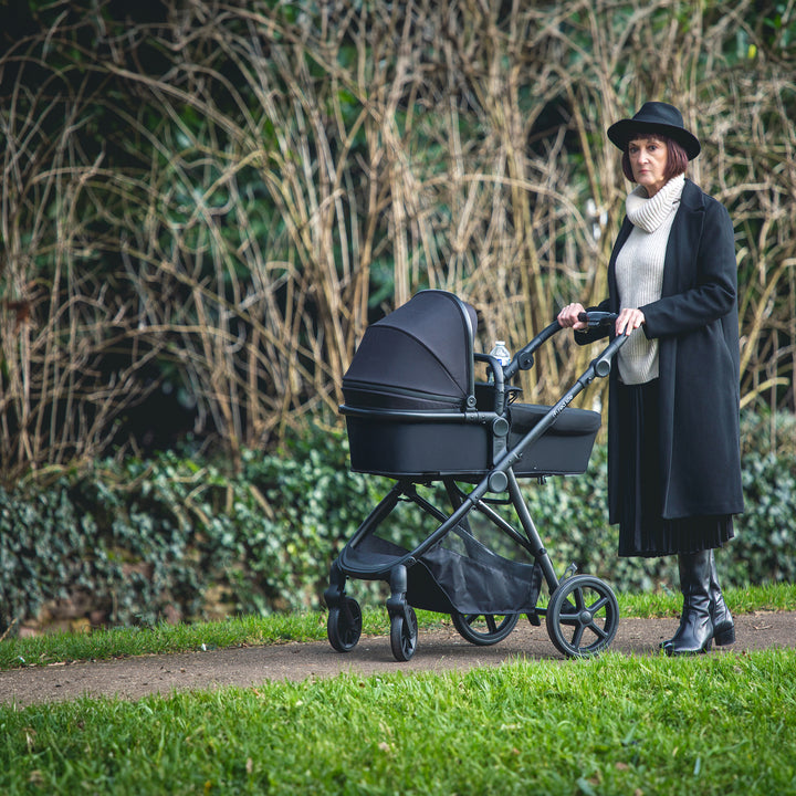 Red Kite Push Me Savanna Travel System in Black lifestyle image