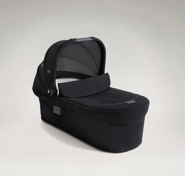Joie Signature Valora Travel Ready Bundle – Eclipse
