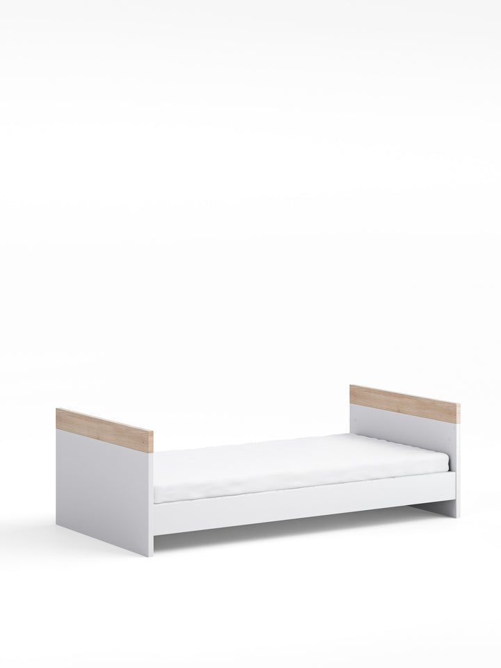 Little Acorns Burlington Cot Bed – White & Oak