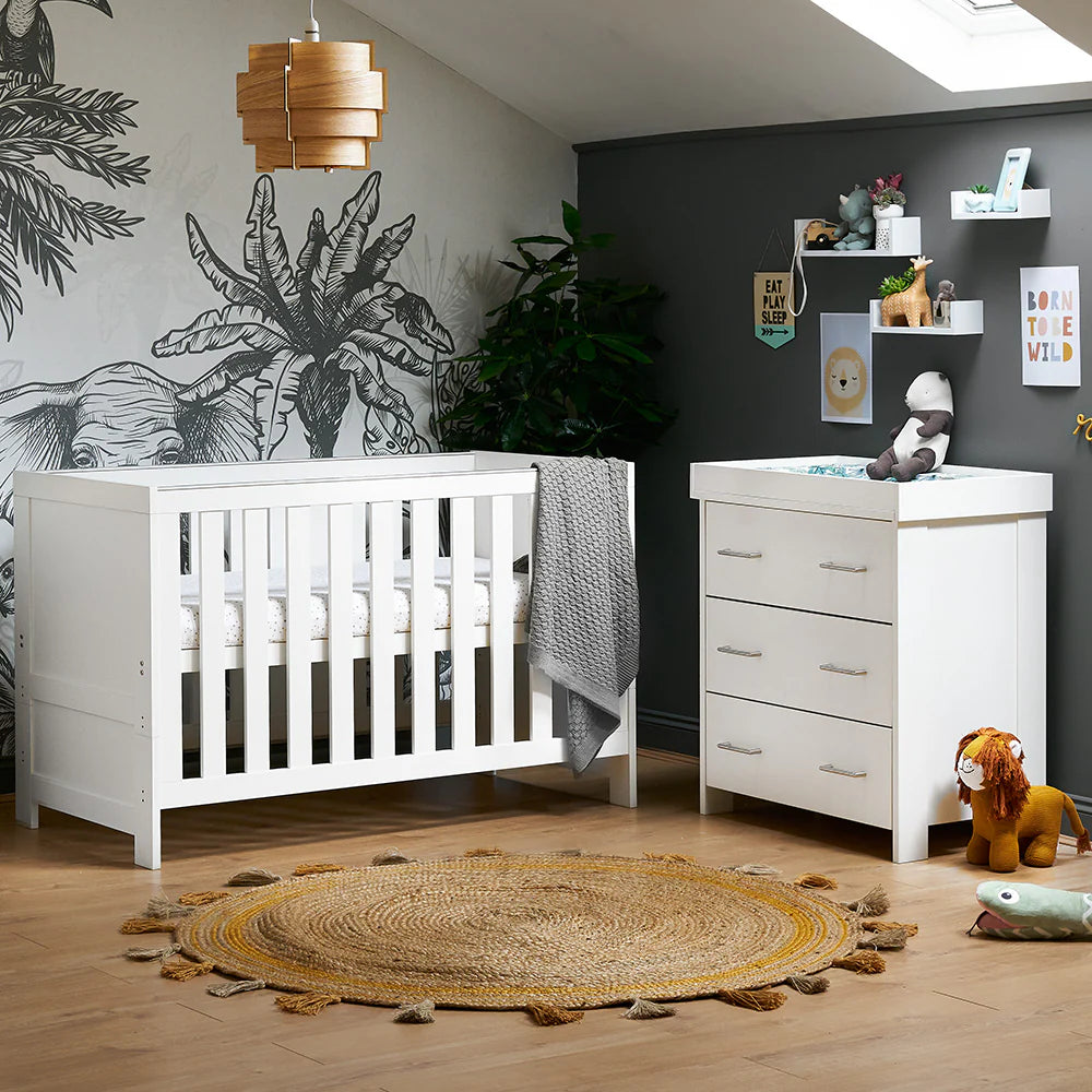 Obaby Nika 2 Piece Nursery Room Set – White Wash