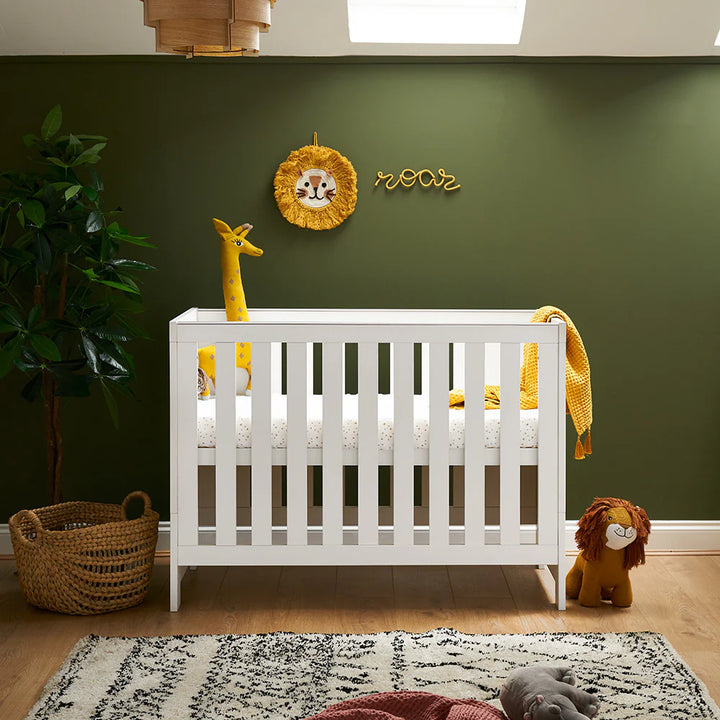 Obaby Nika Mini 2 Piece Nursery Room Set – White Wash